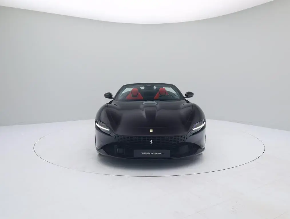 Main__Slider__Photo:Ferrari Roma Spider - NERO PUROSANGUE - FERRARI HAMBURG 02/2024-1
