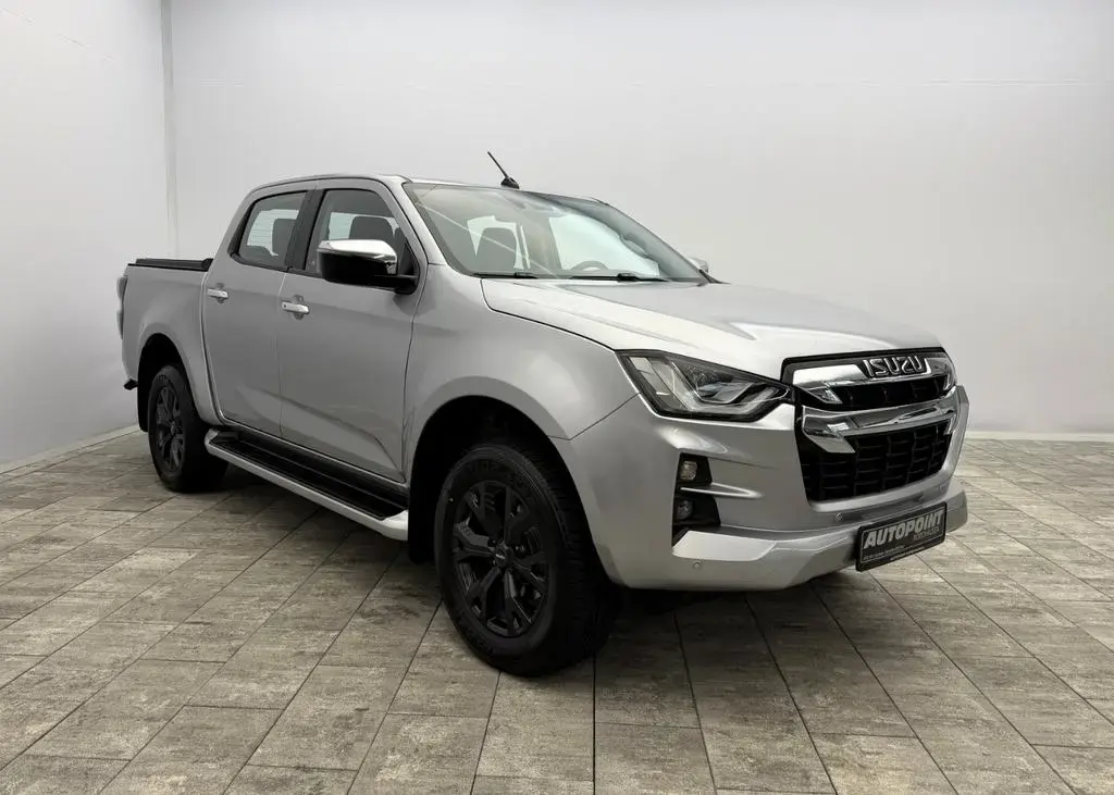 Main__Slider__Photo:Isuzu D-Max 4x4 °Rollo°AHK°SHZ°PDC°RFK°Garantie° 05/2022-1