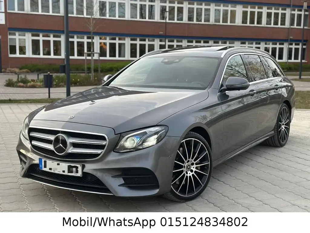 Main__Slider__Photo:Mercedes-Benz E-Class E-400 4MATIC /Kombi-AVANTGARDE AMG-Line 05/2018-1