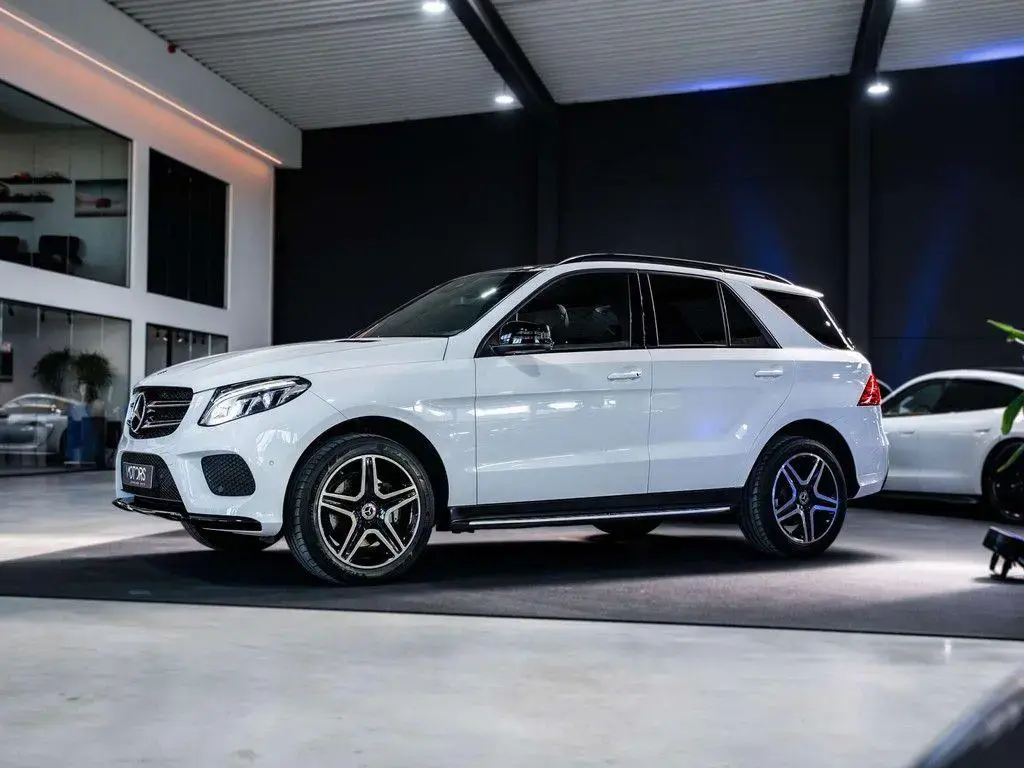 Main__Slider__Photo:Mercedes-Benz GLE-Class 250 250d 4-Matic - AHK - AMG line - Night pa 03/2017-1