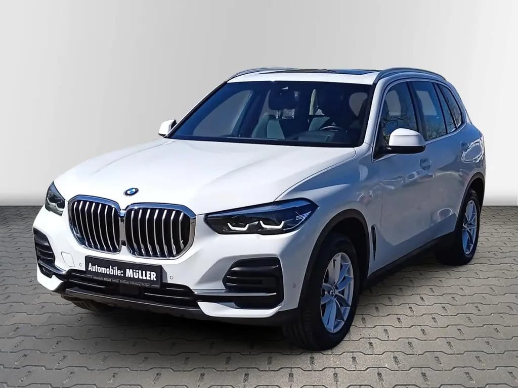Main__Slider__Photo:BMW X5 xDrive25d Park-Assistent HUD Panorama Navi Di 11/2021-0