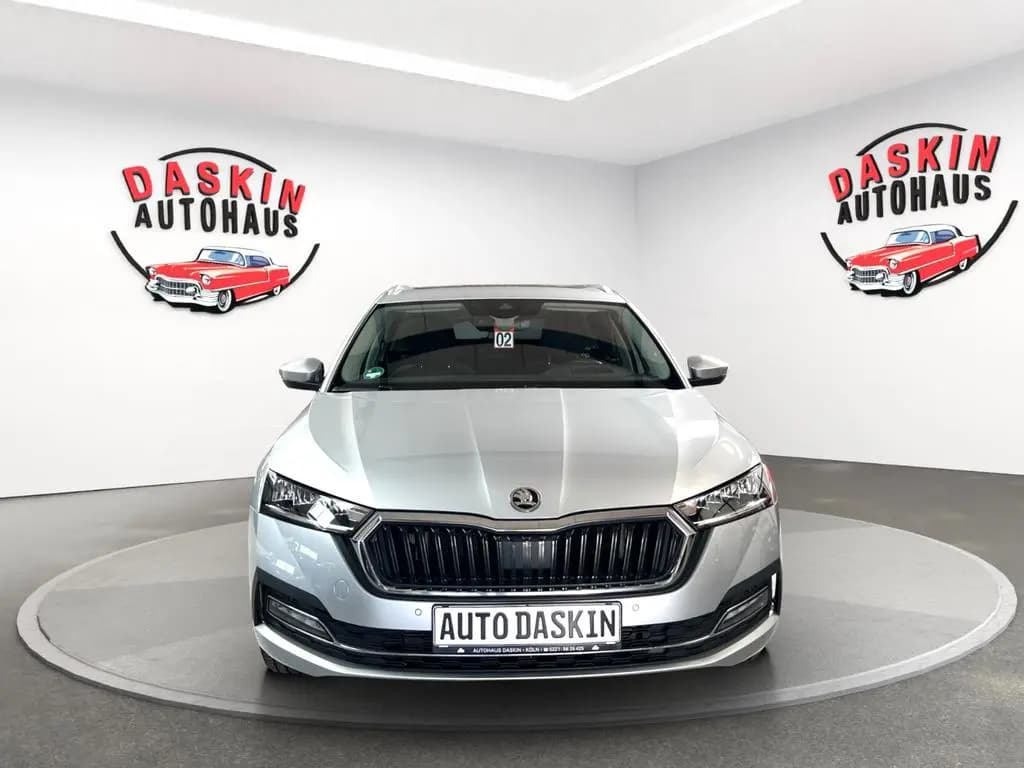 Main__Slider__Photo:Skoda Octavia Combi SCHECKHEFT/NAVI/KAMERA/TÜV NEU 04/2021-0