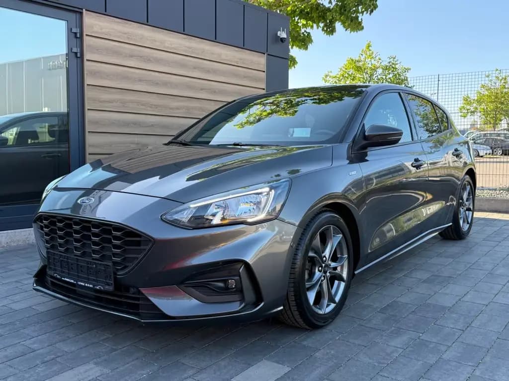 Main__Slider__Photo:Ford Focus Lim. ST-Line*CAM*PANO*HEAD-UP* 10/2018-0