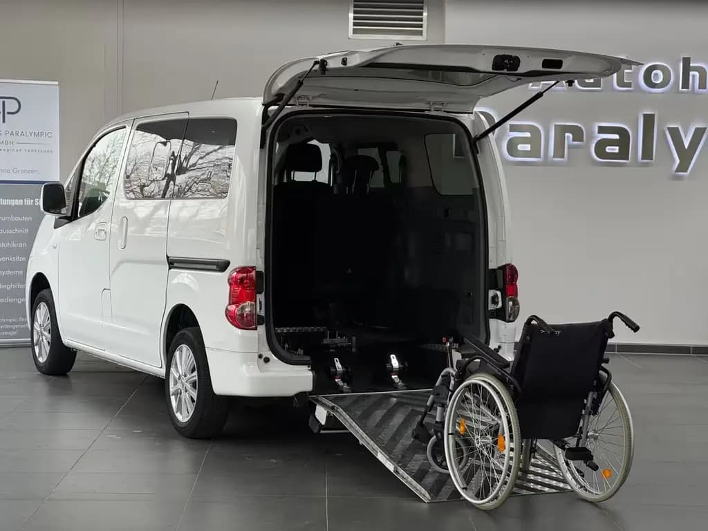 Main__Slider__Photo:Nissan NV200 Evalia Behindertengerecht-Rampe 4+1 09/2016-0