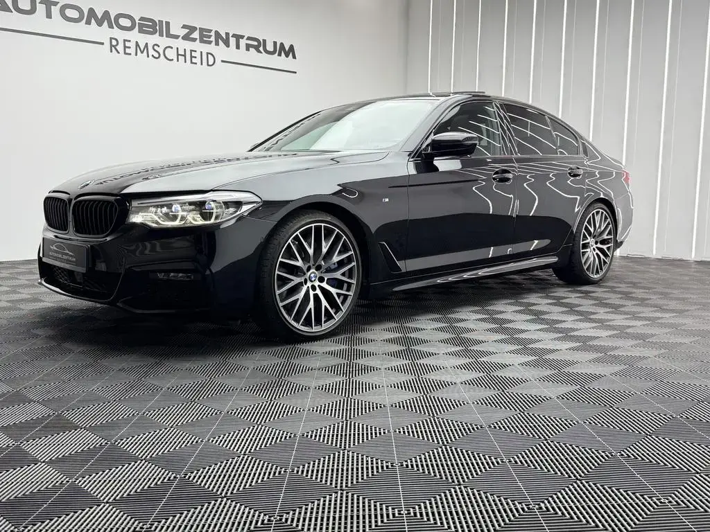 Main__Slider__Photo:BMW 5 540 i M Sport*S.Dach*Kamera*HeadUP*Ambiente* 12/2018-1