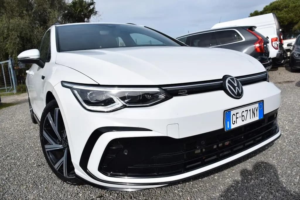 Main__Slider__Photo:Volkswagen Golf VIII SW GANCIO TETTO 2.0TDI 150C 12/2020-0