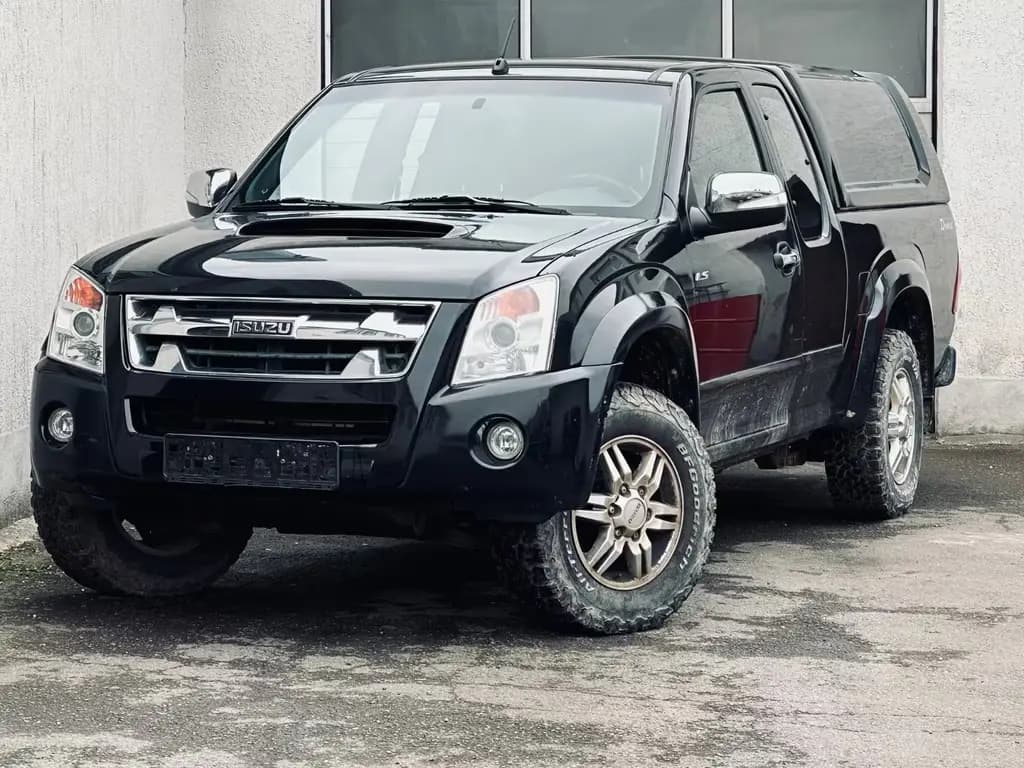 Main__Slider__Photo:Isuzu D-Max 4WD 3.0*AHK*1.HAND*KLIMA*TÜV 02.2027 10/2010-0