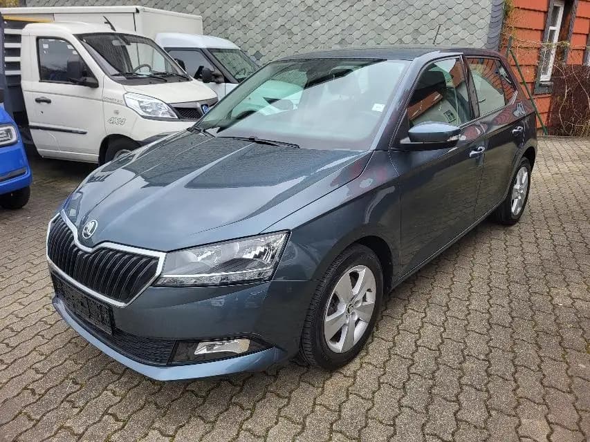 Main__Slider__Photo:Skoda Fabia III 1.0 TSI Ambition PLUS+KLIMA+ALU+KAMERA 10/2018-0