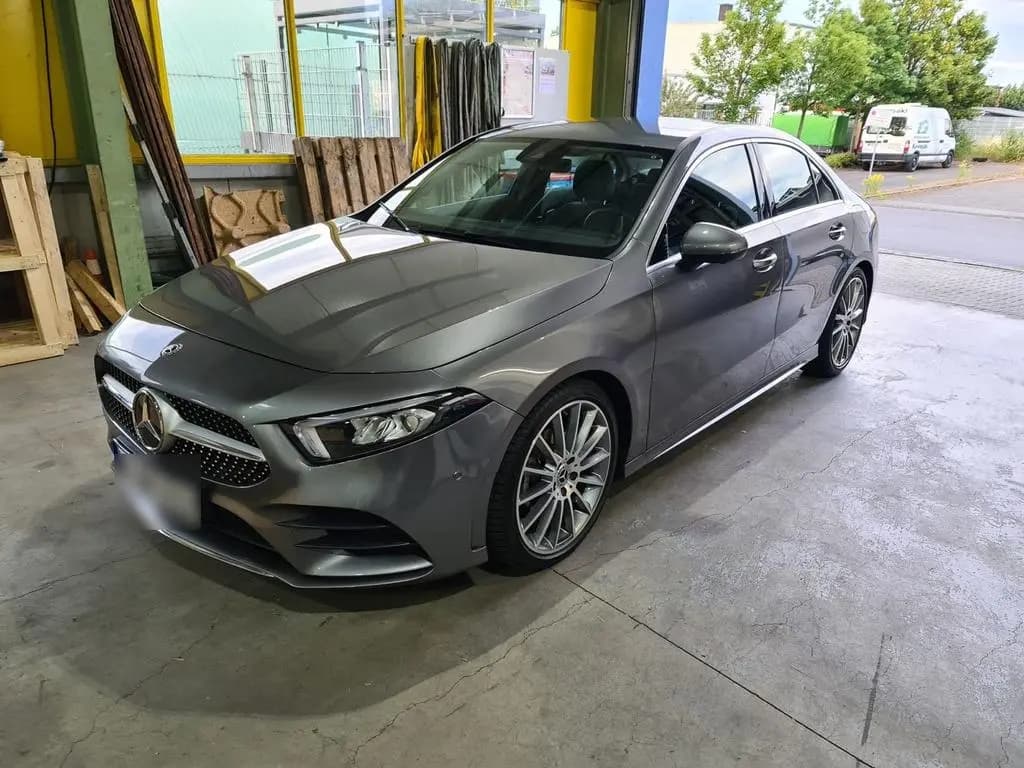 Main__Slider__Photo:Mercedes-Benz A-Class A-Klasse Limousine AMG Line Stand... 09/2019-0