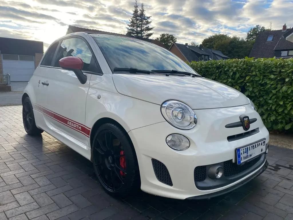 Main__Slider__Photo:Abarth 595C 1.4 T-Jet 16V 595C Competizione Competi... 08/2016-0