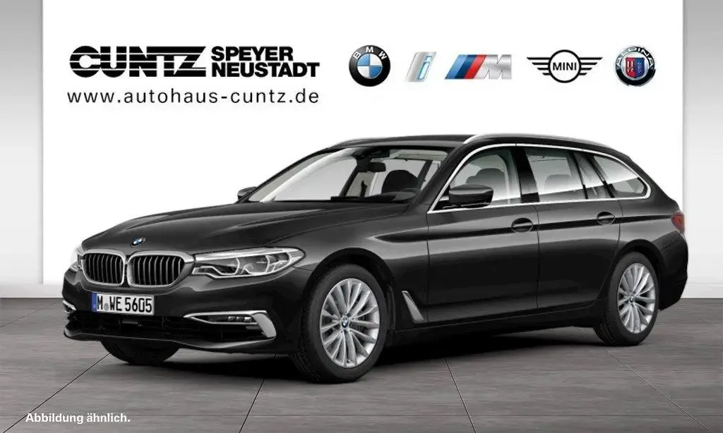 Main__Slider__Photo:BMW 5 Series 530i Touring Luxury Line Driving+ParkingAssistPl 04/2019-1