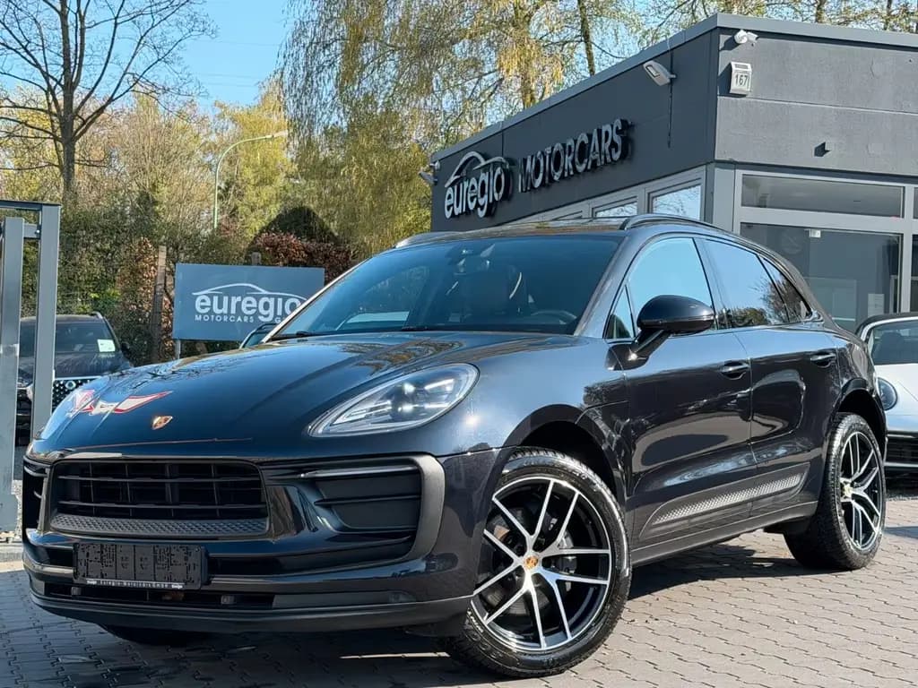Main__Slider__Photo:Porsche Macan Aut. 1 Hand - LED - Panoramadach /// 03/2022-0