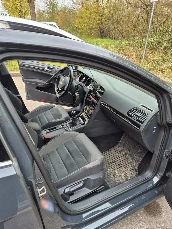 Main__Slider__Photo:Volkswagen VW Golf VII Variant 1.5 TSI Highline | gep... 06/2020-1