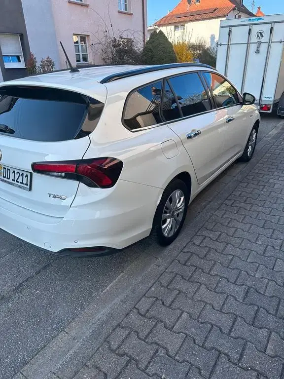 Main__Slider__Photo:Fiat Tipo 1.4 T-Jet EASY EASY 10/2017-1