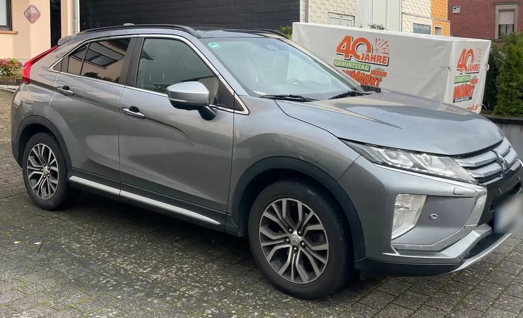 Main__Slider__Photo:Mitsubishi Eclipse Cross 04/2018-0