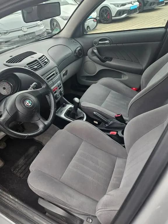 Main__Slider__Photo:Alfa Romeo 147 1.6 16V TS ECO Sportiva Sportiva 04/2006-0
