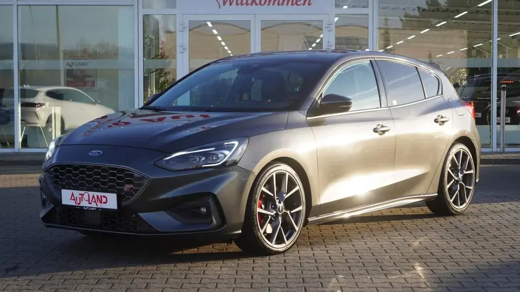 Main__Slider__Photo:Ford Focus 2.3 EcoBoost ST Performance LED Navi ACC 12/2020-1