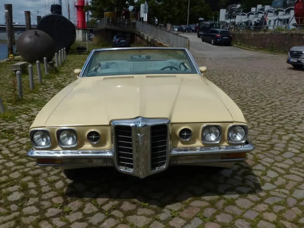 Main__Slider__Photo:Pontiac Bonneville 06/1970-0