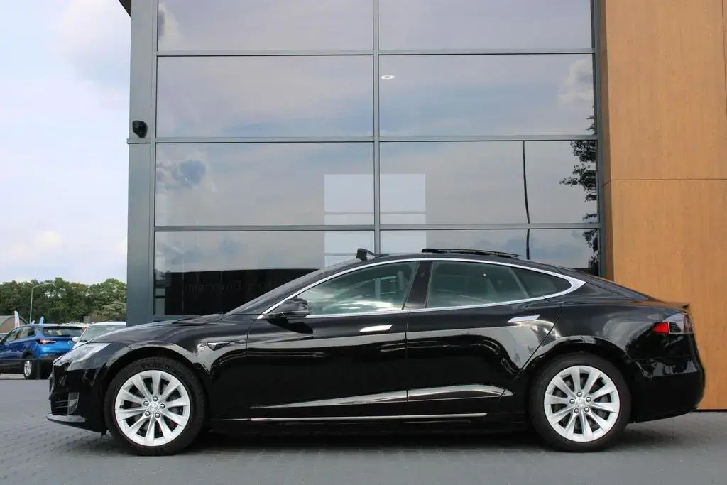 Main__Slider__Photo:Tesla Model S 75D | Schiebedach 03/2018-1