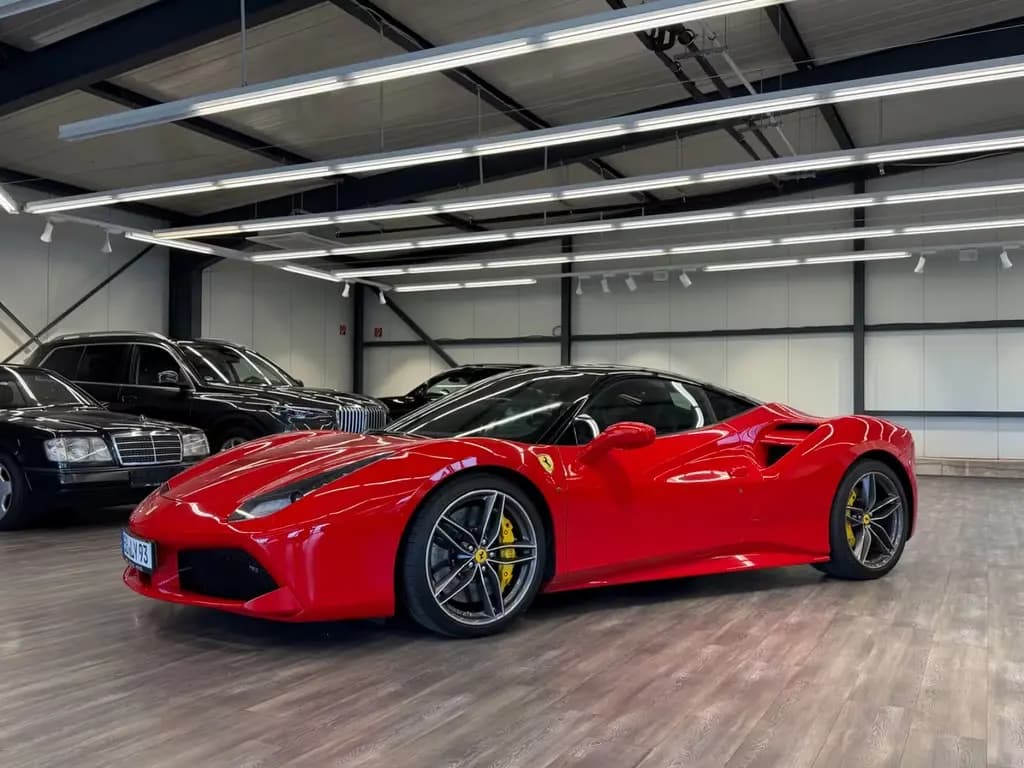 Main__Slider__Photo:Ferrari 488 GTB Approv Warranty 03/2027 Germ. Lift JBL 02/2017-0