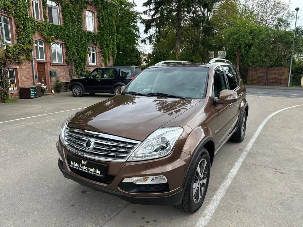 Main__Slider__Photo:Ssangyong REXTON W Quartz 4WD/Automatik/AHK 3.5T/ 7 Sitzer 03/2017-0