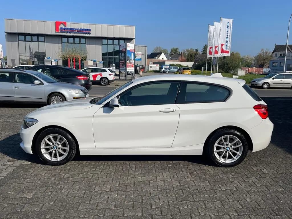Main__Slider__Photo:BMW 1 Series 116 1 Limousine 3-trg. 116 i Advantage 04/2018-0