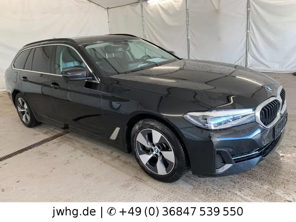 Main__Slider__Photo:BMW 5 Series 520d Touring Aut.|Live Cockpit|Keyl.|Driv.Assist 03/2021-1