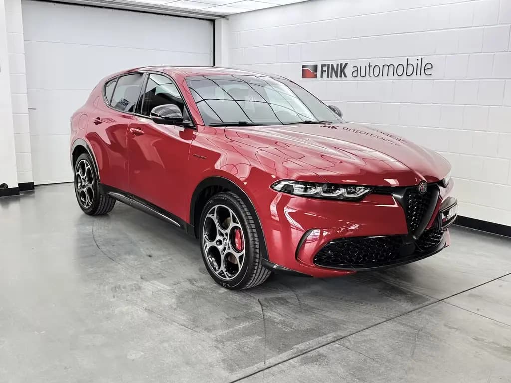 Main__Slider__Photo:Alfa Romeo Tonale 1.5 VGT Veloce 48 V Hybrid LED 08/2023-0