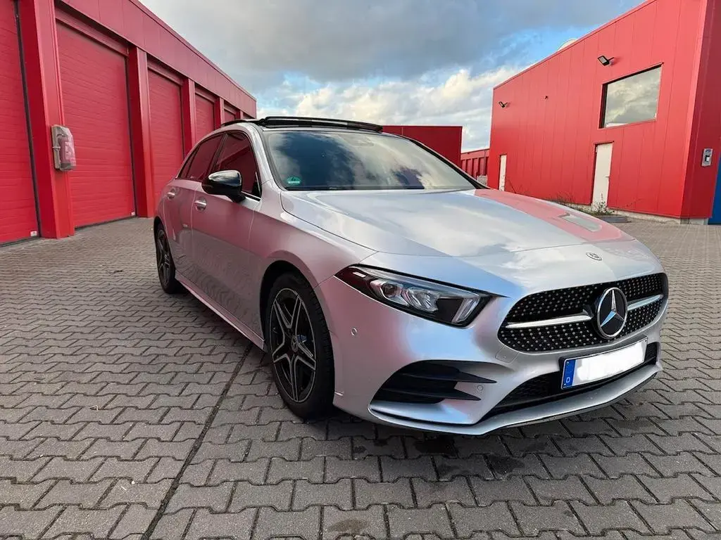 Main__Slider__Photo:Mercedes-Benz A-Class 200 - AMG Line - Top gepflegt 05/2022-1