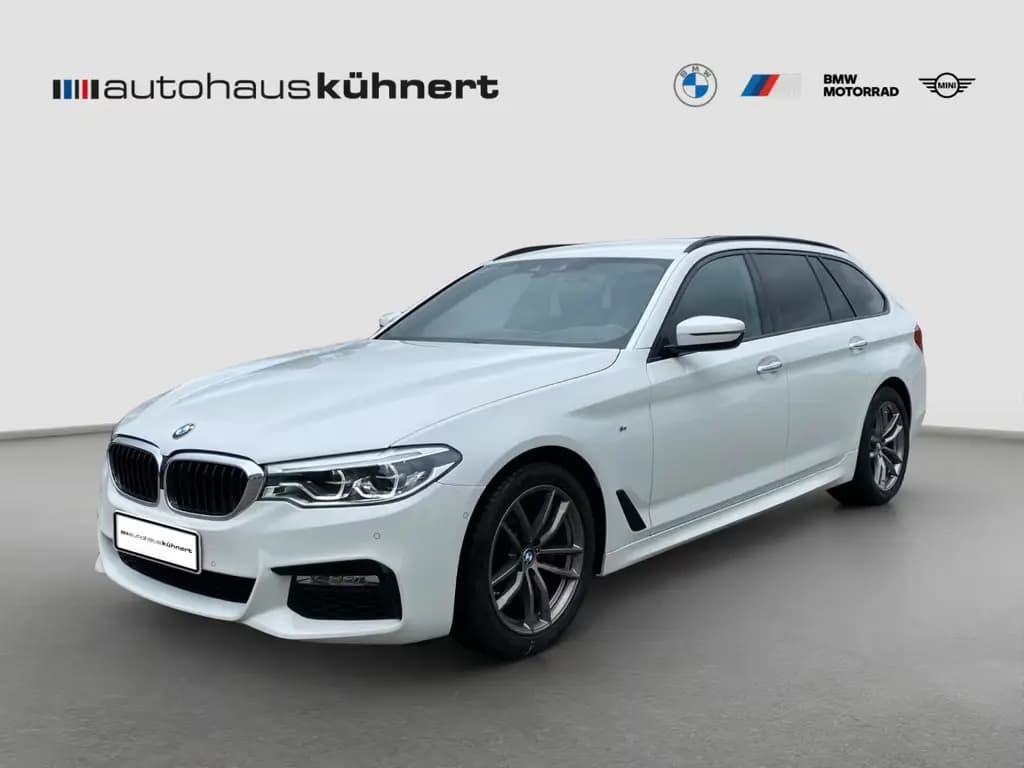 Main__Slider__Photo:BMW 520 d Touring ///M-Sport 6-Gang NaviProf. HUD 02/2018-0