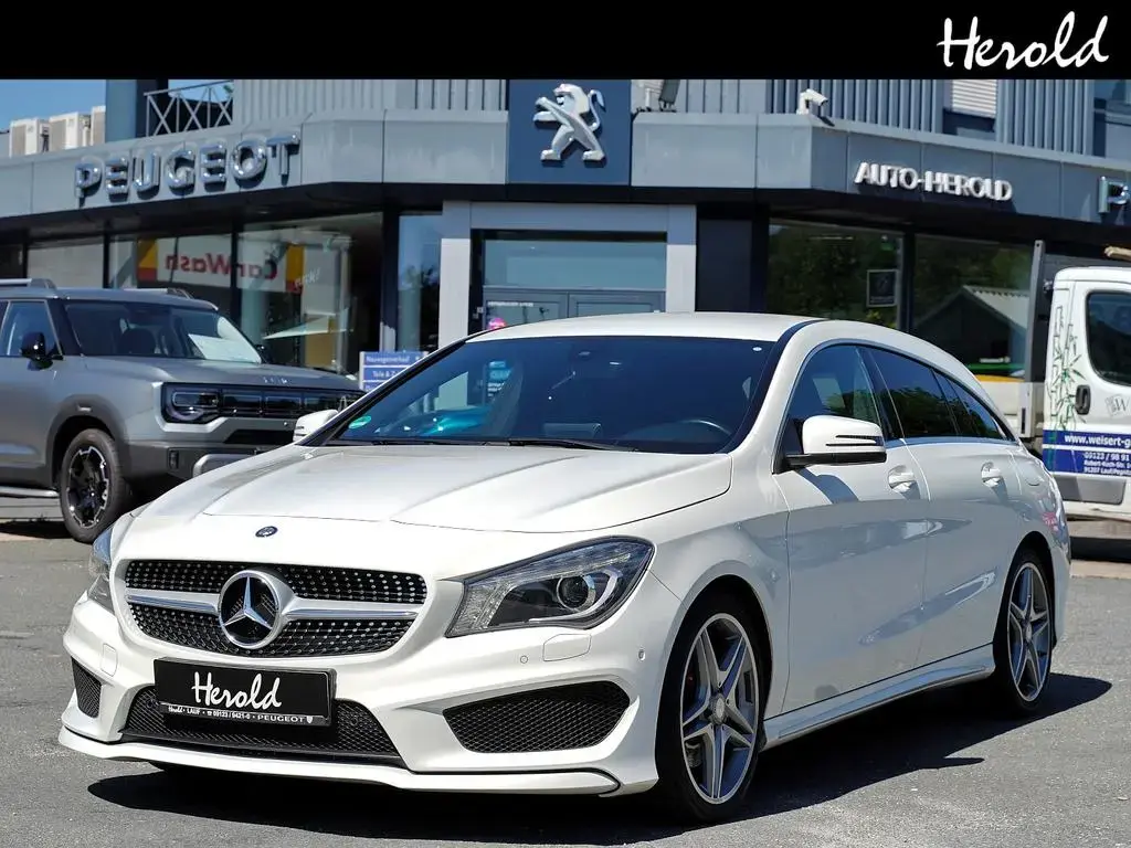 Main__Slider__Photo:Mercedes-Benz CLA-Class 250 CLA -Klasse Shooting Brake CLA 250 10/2015-1