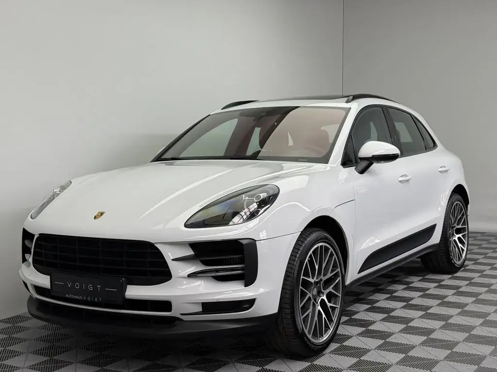 Main__Slider__Photo:Porsche Macan S|Approved|Sport-Design|Pano|Luft|Kamera| 06/2020-1