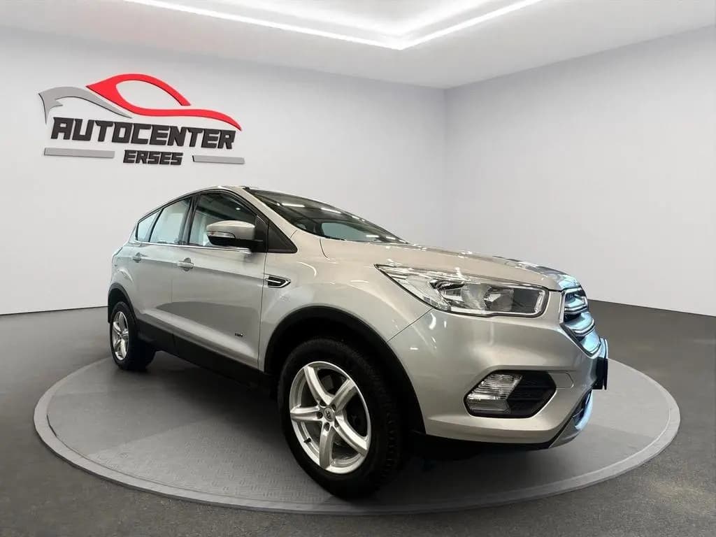 Main__Slider__Photo:Ford Kuga Trend Allrad Automatik PDC AHK 01/2018-0