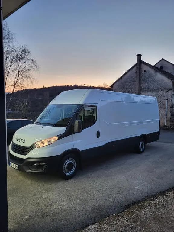 Main__Slider__Photo:Iveco Daily 3.0L 35-180 MAXI 04/2022-0