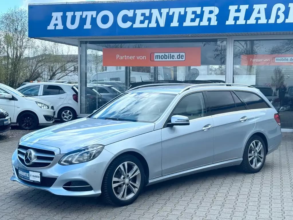 Main__Slider__Photo:Mercedes-Benz E-Class 250 T-Modell AVANTGARDE*AUTO*LEDER*NAVI*LED* 06/2013-0