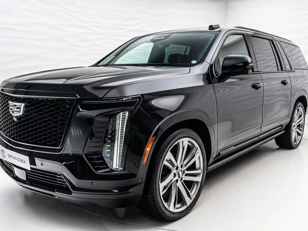 Main__Slider__Photo:Cadillac Escalade ESV*Sport Platinum*Executive Second Row null-0