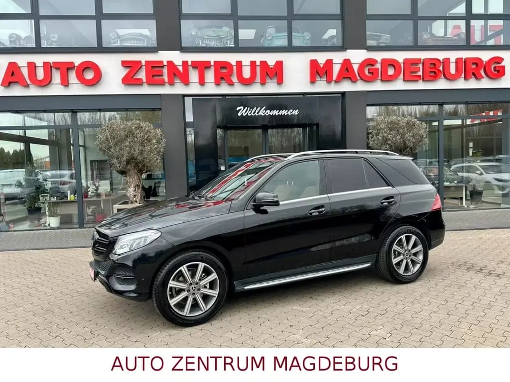 Main__Slider__Photo:Mercedes-Benz GLE-Class 350 d 4Matic LED*NAV*LEDER*PANO*AHK 12/2015-0