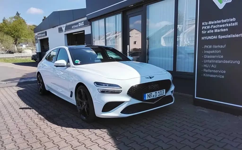 Main__Slider__Photo:Genesis G70 Sport Plus HUD LEDER SD TECHNIK 07/2022-0