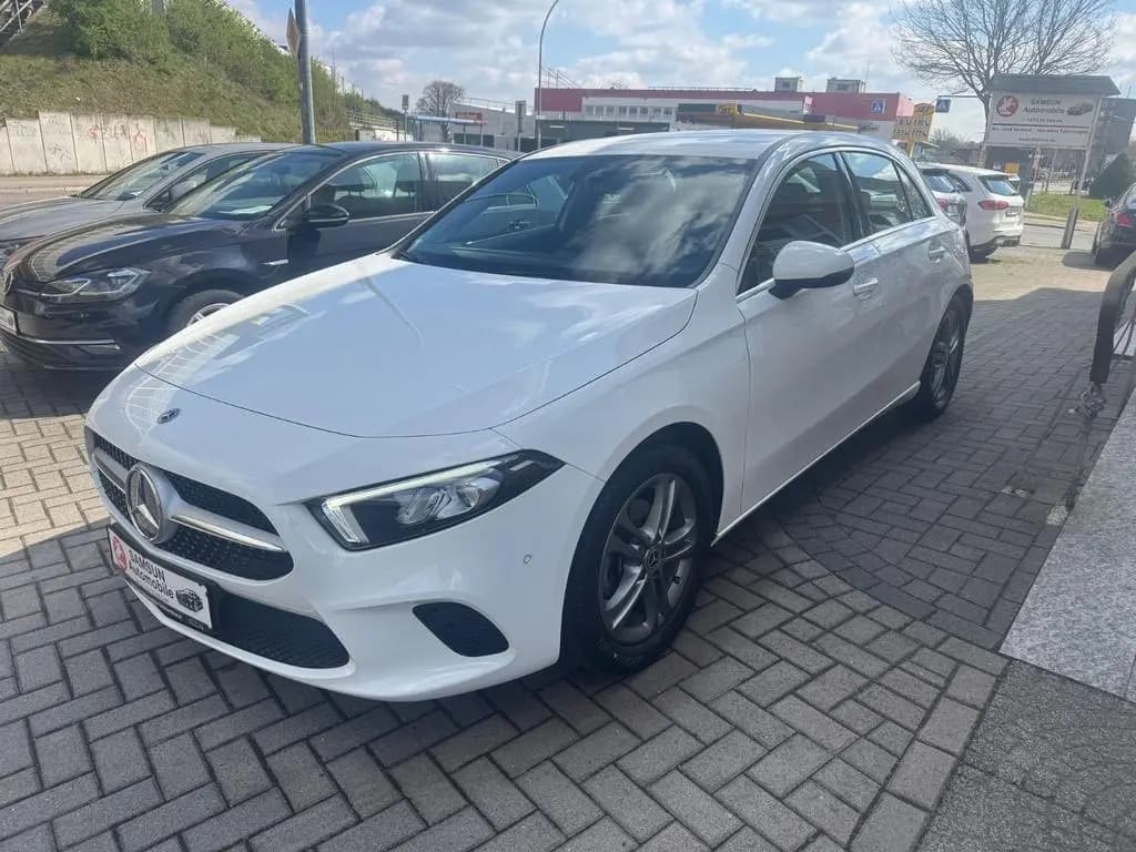 Main__Slider__Photo:Mercedes-Benz A-Class 180 d LED 05/2019-0