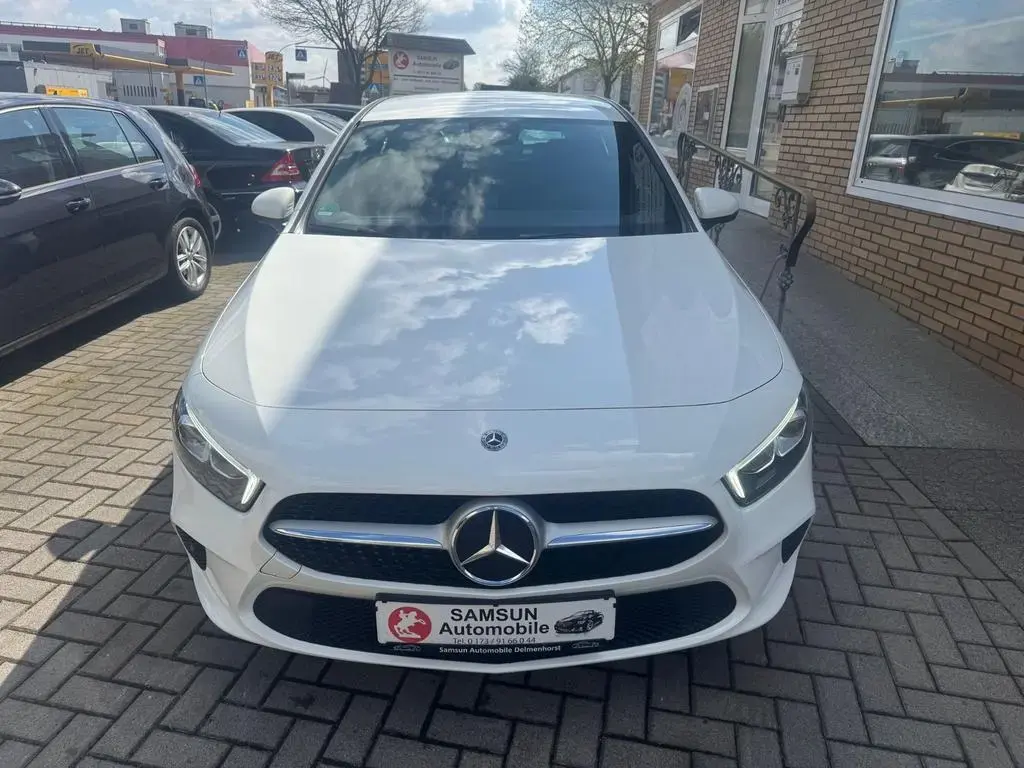 Main__Slider__Photo:Mercedes-Benz A-Class 180 d LED 05/2019-1