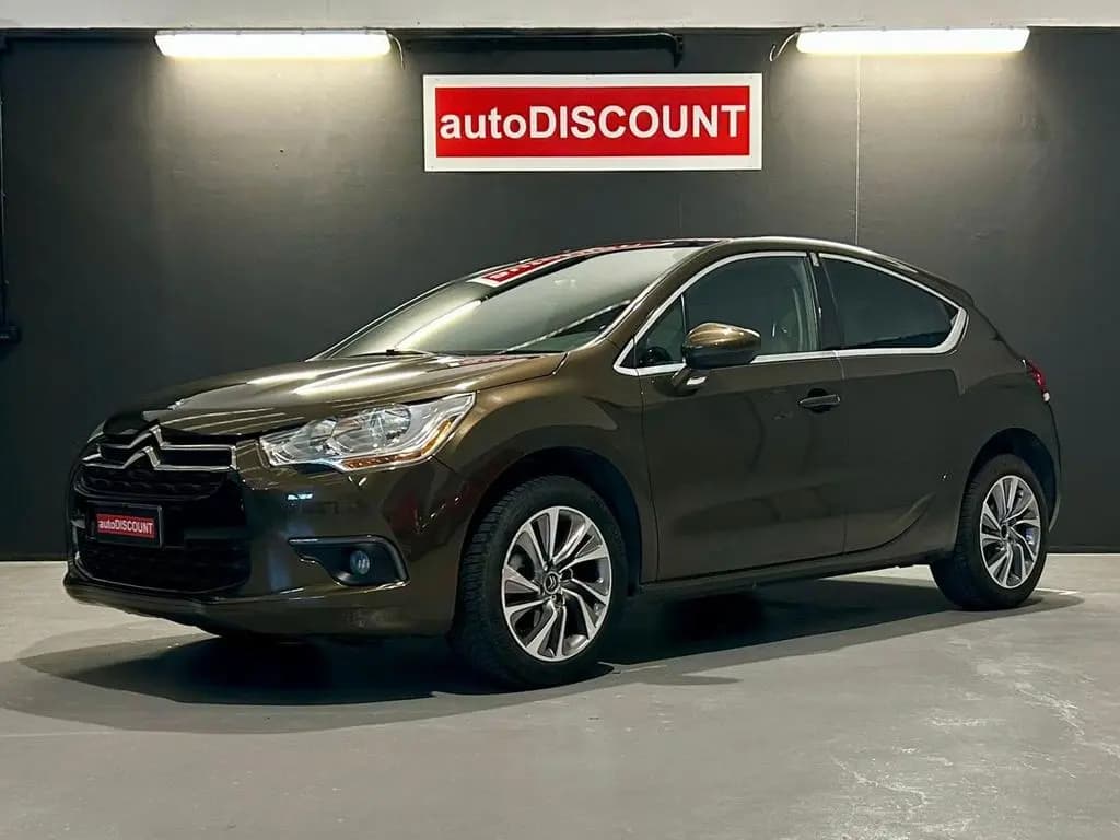 Main__Slider__Photo:DS Automobiles DS4 Ds DS4 4 1.6 e-HDi 115 airdream So Chic *NO VINC 03/2014-0