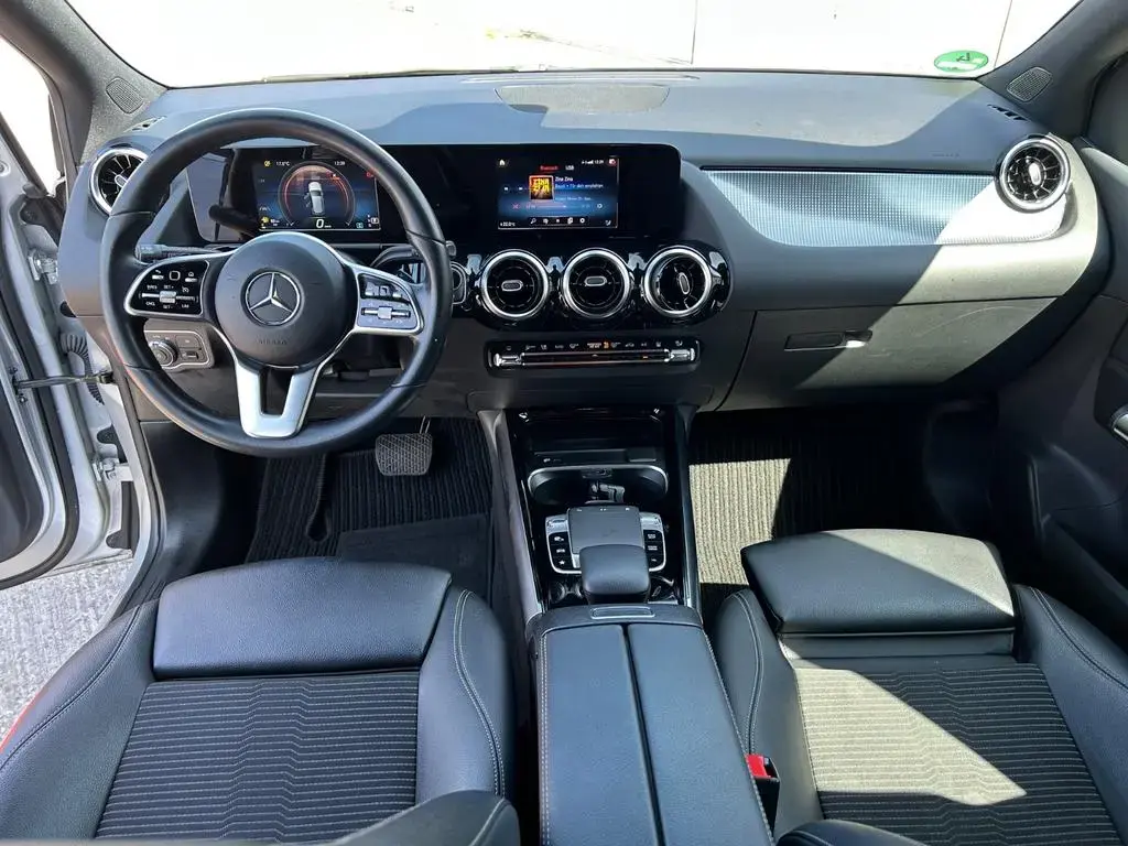 Main__Slider__Photo:Mercedes-Benz B-Class 200 Aut.* Navi*Standh.*1.Hd*DB Service* 08/2019-1
