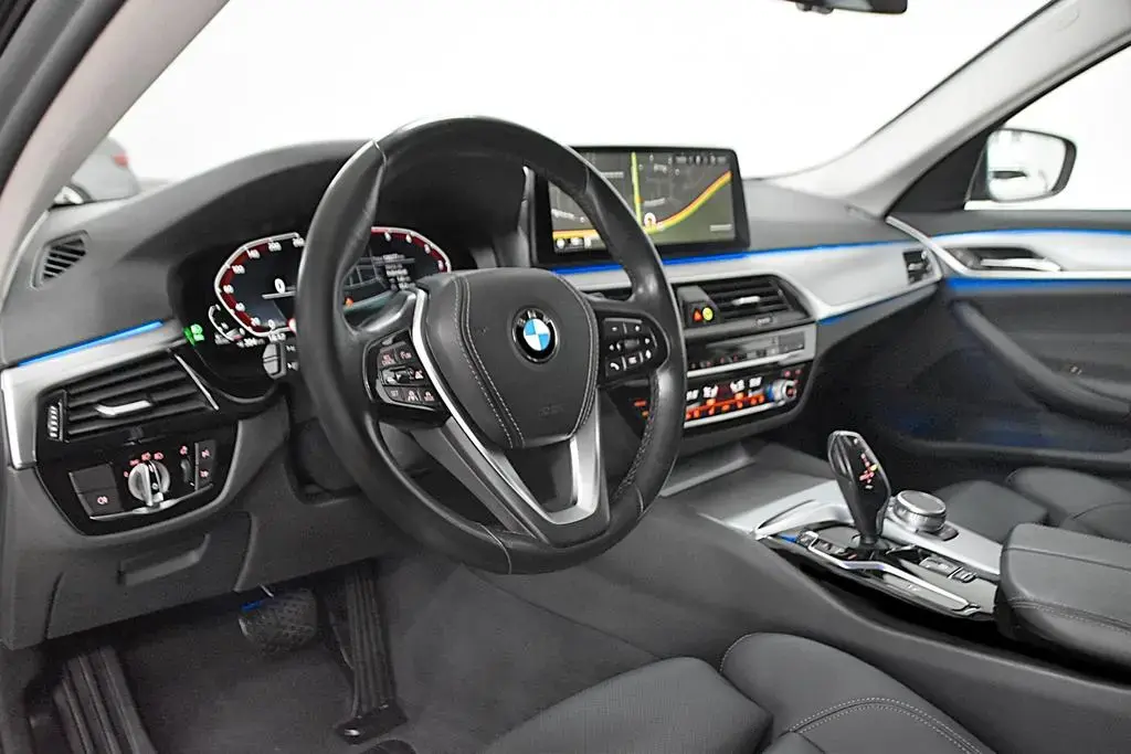 Main__Slider__Photo:BMW 5 Series 520D XDRIVE *AUS 1 HAND*FINANZIERUNG MÖGLICH* 02/2021-1