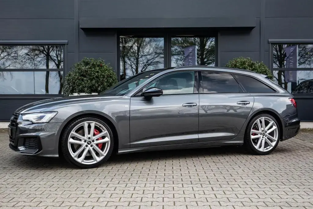 Main__Slider__Photo:Audi A6 Avant 55 TFSI quattro S edition 09/2019-1