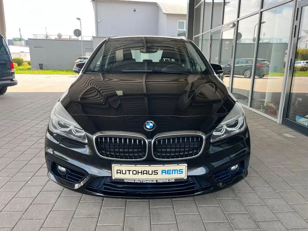 Main__Slider__Photo:BMW 2 Series 218i Active Tourer Klimaauto, Einparkhi, AHK 04/2017-1