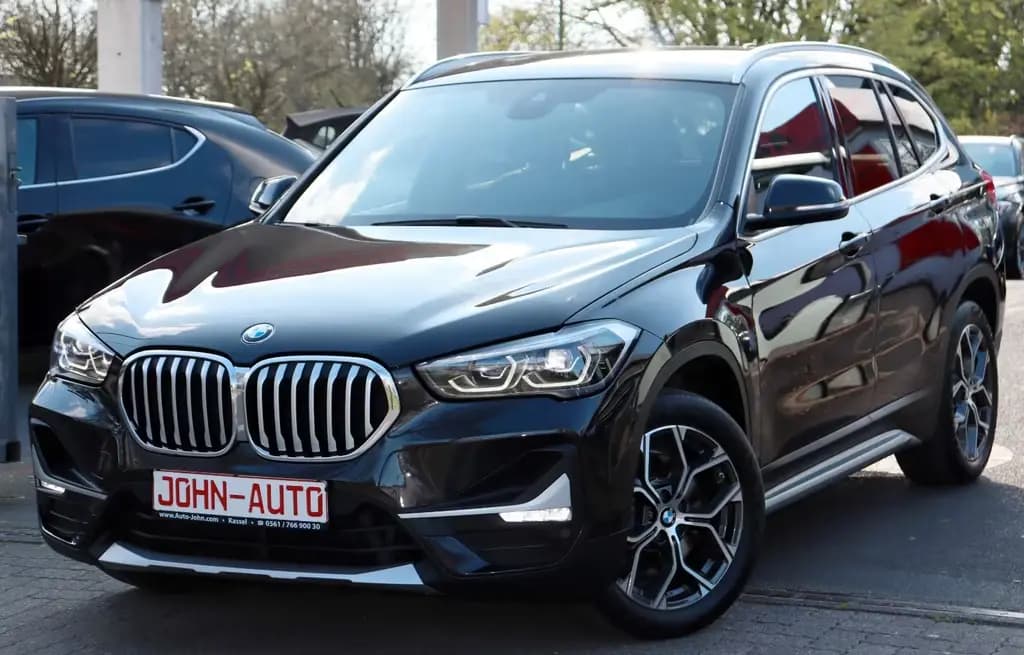 Main__Slider__Photo:BMW X1 xDrive 20 d xLine *2.Hd*LED*8 Räder*PDC* 10/2021-0