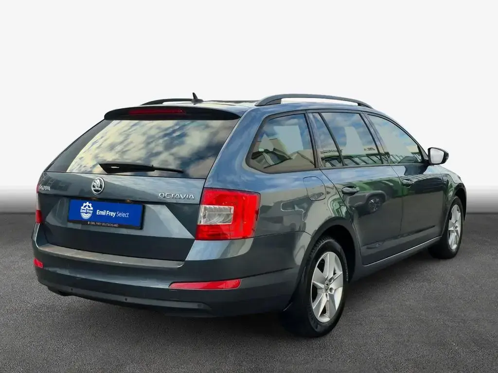 Main__Slider__Photo:Skoda Octavia Combi 1.4TSI DSG Style Navi Sitzhzg. 05/2017-1