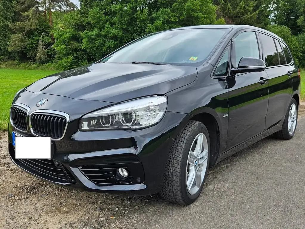 Main__Slider__Photo:BMW 2 Series 220 Gran Tourer 220i Steptronic Advantage Ad... 02/2017-0