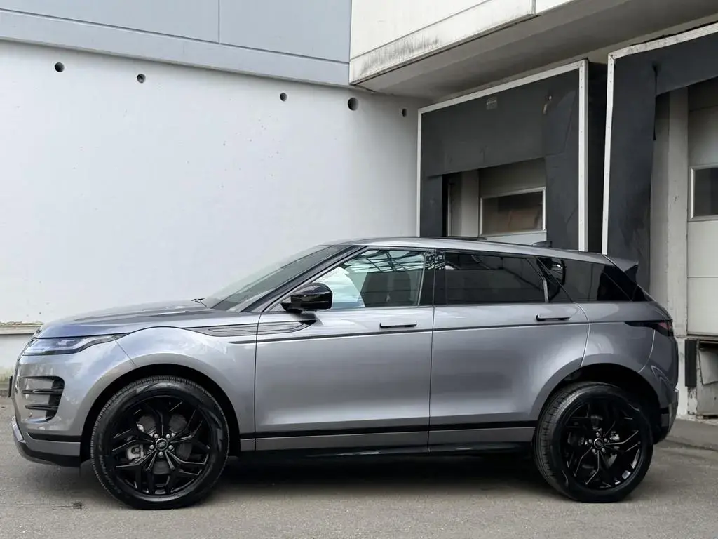 Main__Slider__Photo:Land Rover Range Rover Rover Evoque R-Dynamic Black LED Pano 360° 03/2023-1