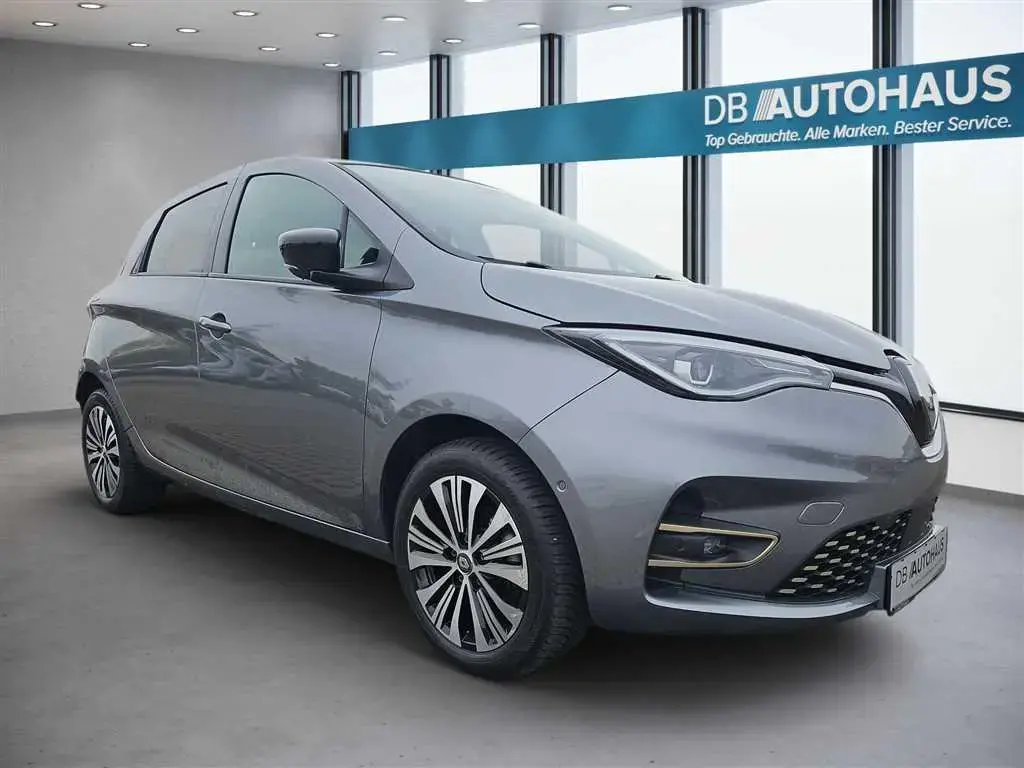 Main__Slider__Photo:Renault Zoe Pack Iconic Winter-Paket 04/2023-1